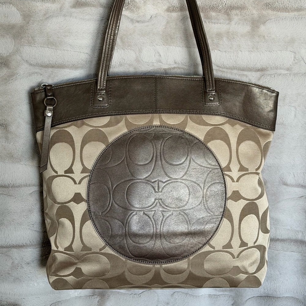 Coach Laura Signature tote